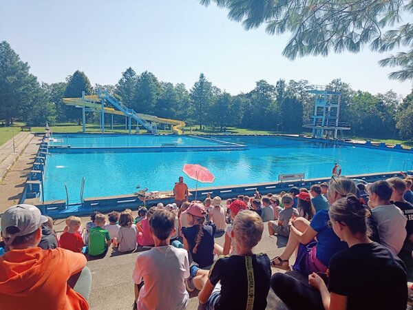 St&auml;dtische Ferienspiele 2025 im Freibad 
